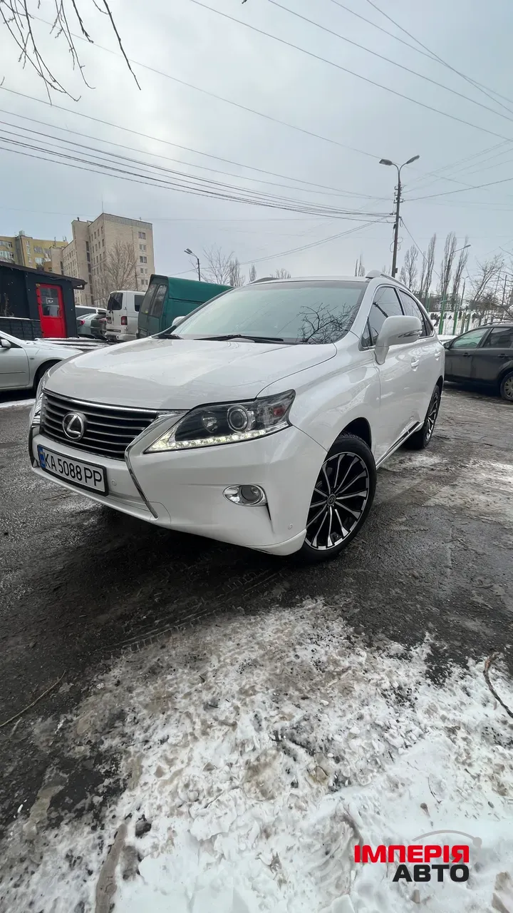 Lexus RX - фото 1