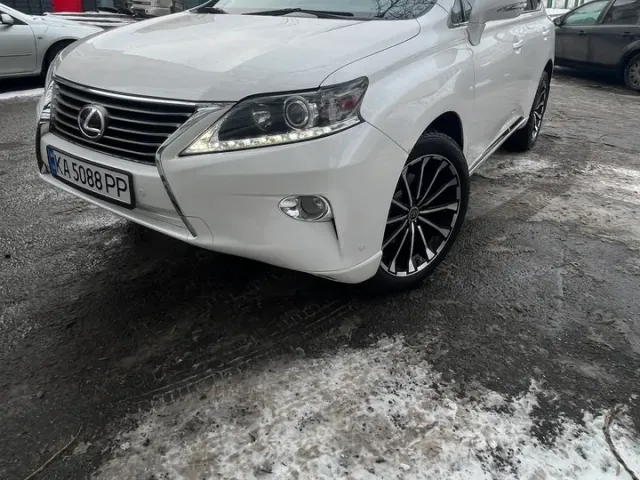 Lexus RX - фото 1