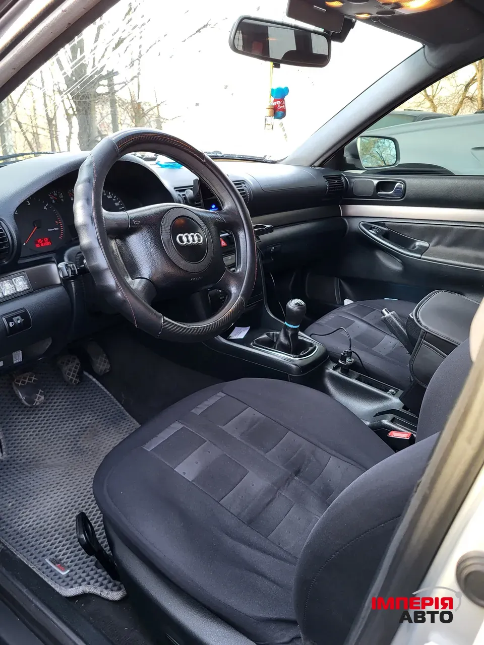 Audi A4 - фото 7