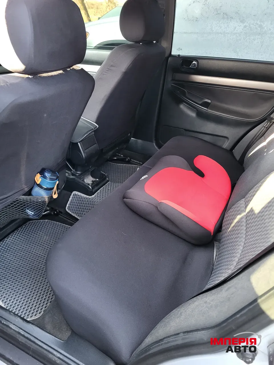 Audi A4 - фото 8