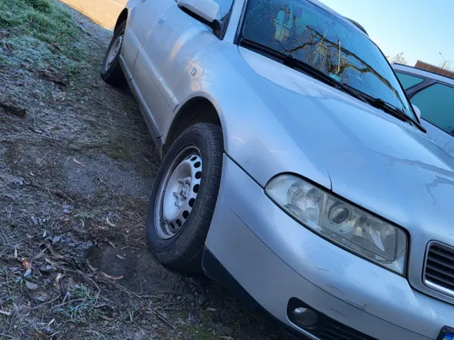 Audi A4 - фото 3