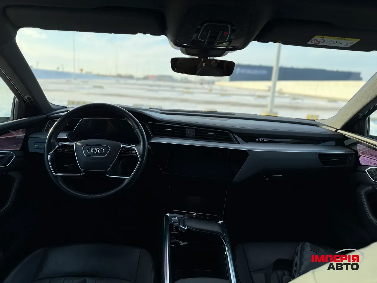 Audi e-tron - фото 8