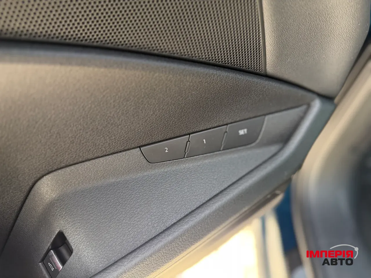 Audi e-tron - фото 10