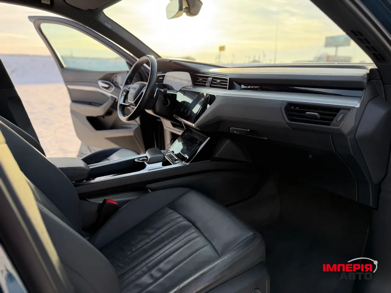 Audi e-tron - фото 16