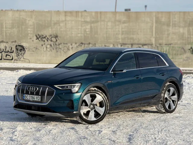 Audi e-tron - фото 2