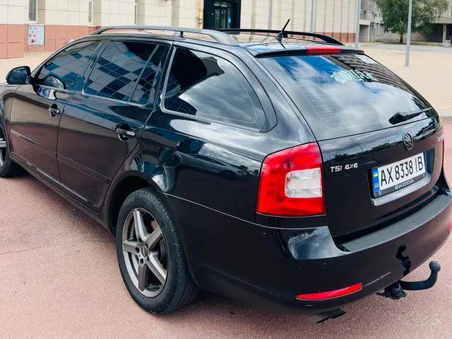 Skoda Octavia - фото 1