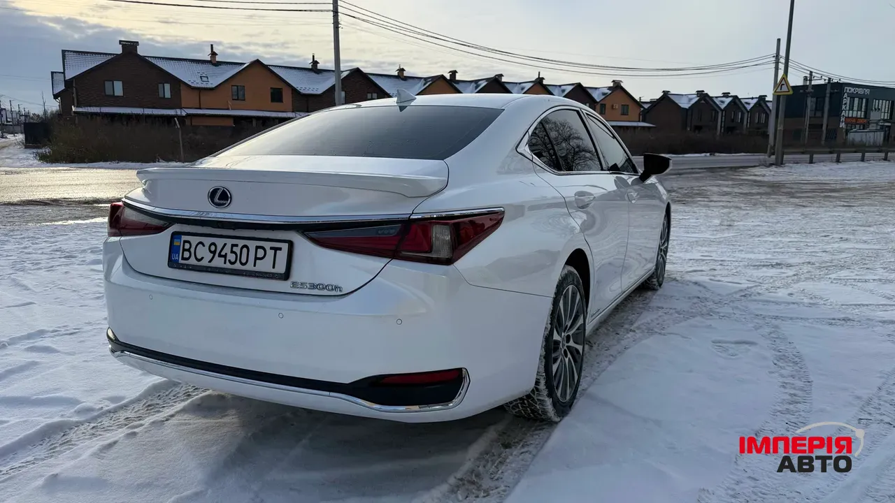 Lexus ES - фото 5