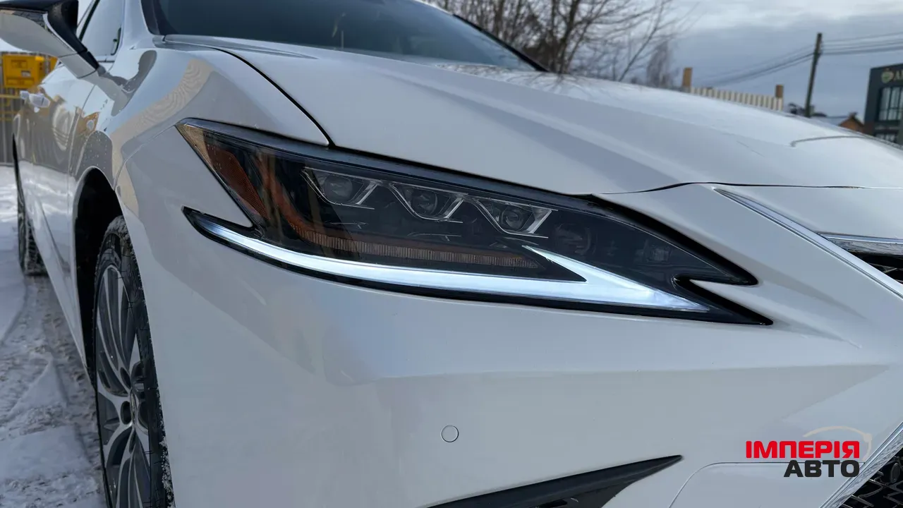 Lexus ES - фото 7