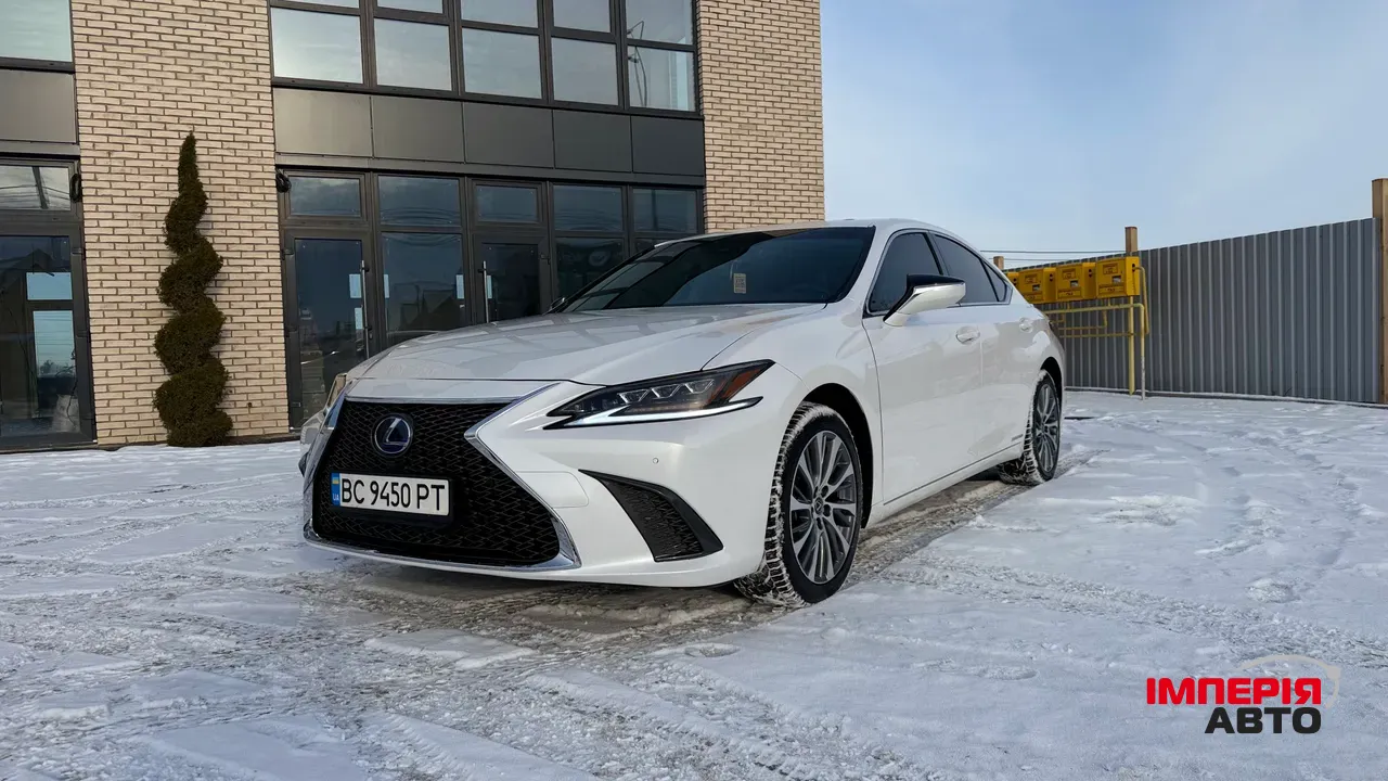 Lexus ES - фото 1