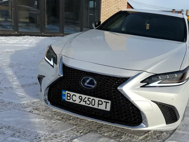 Lexus ES - фото 2