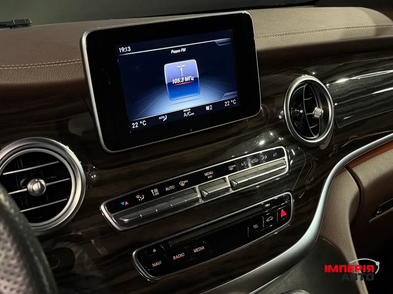 Mercedes-Benz V-Класс - фото 13