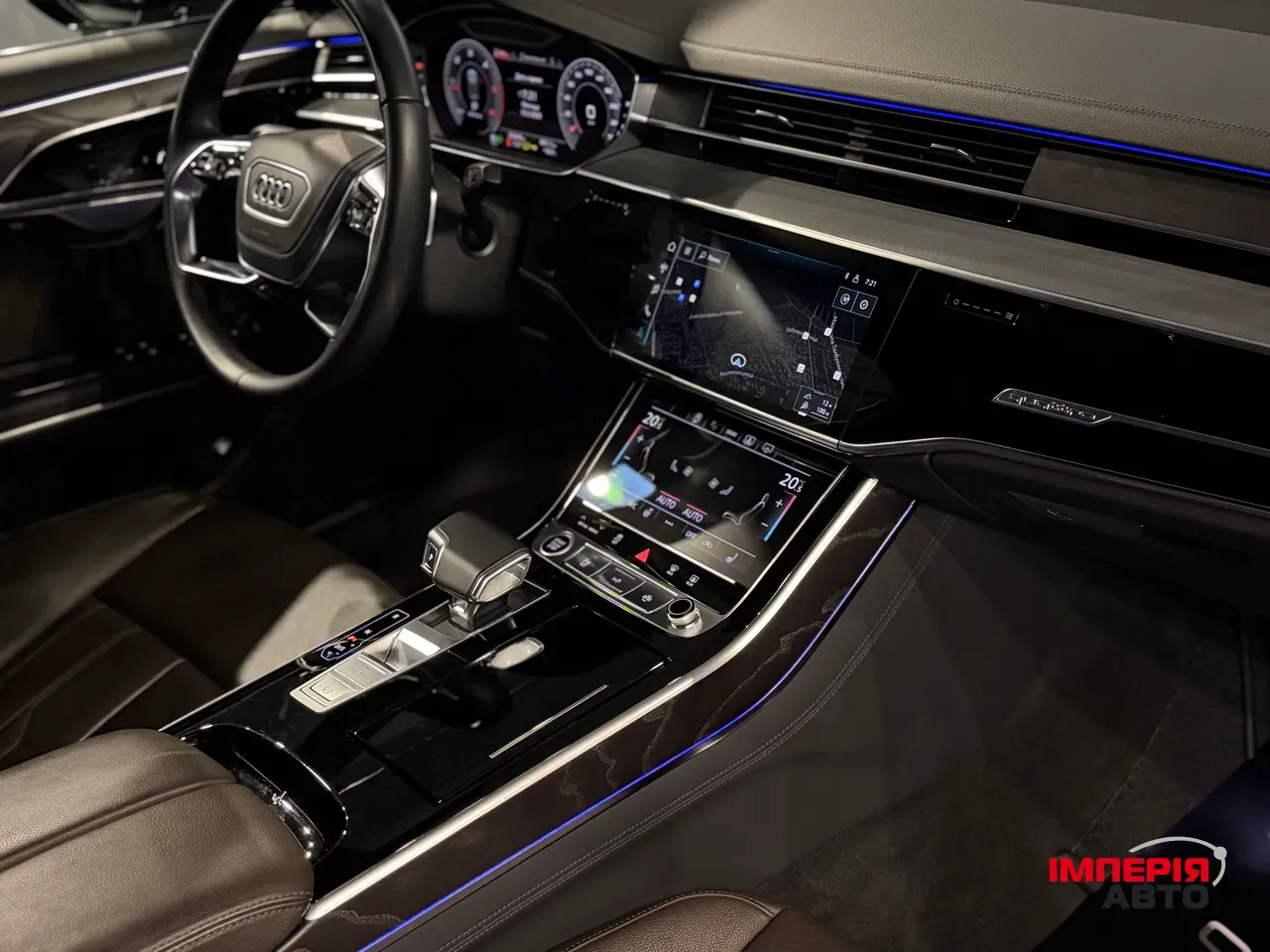 Audi A8 - фото 26