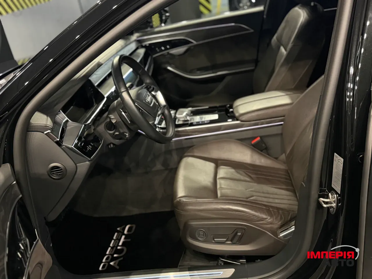 Audi A8 - фото 16