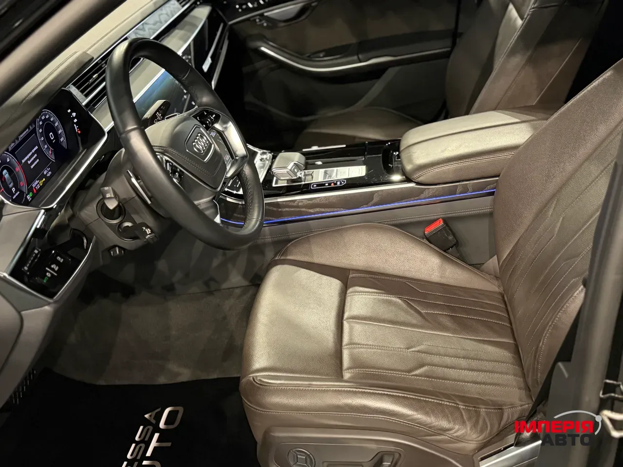 Audi A8 - фото 28