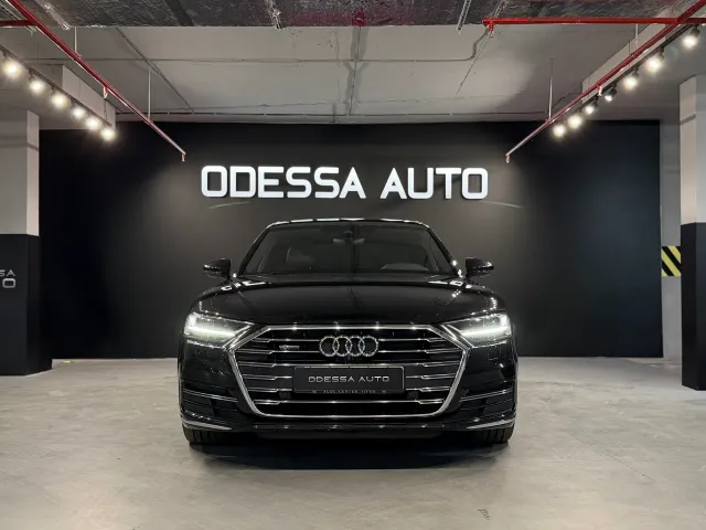 Audi A8 - фото 2