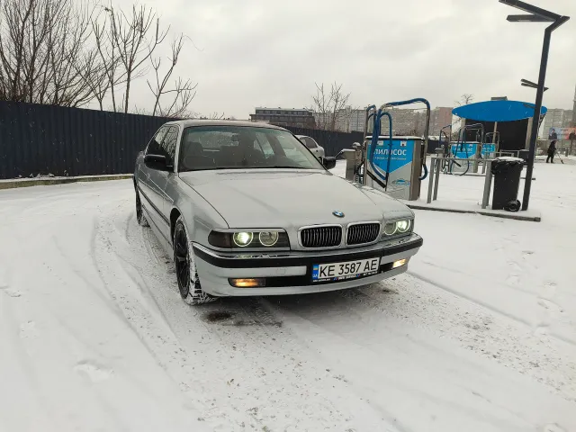 BMW 7 серії - фото 4
