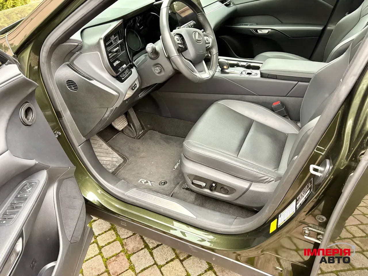 Lexus RX - фото 15