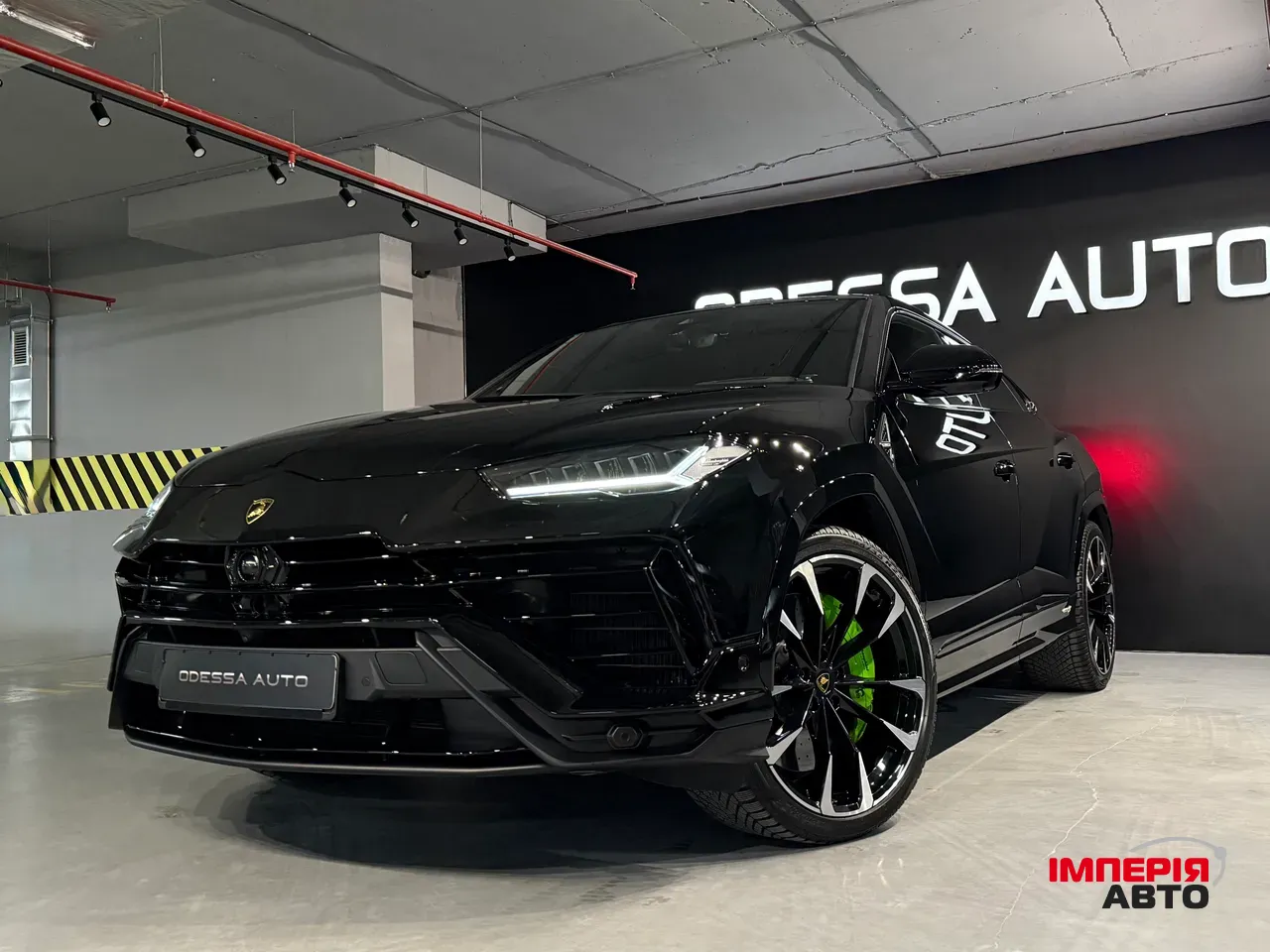 Lamborghini Urus - фото 1