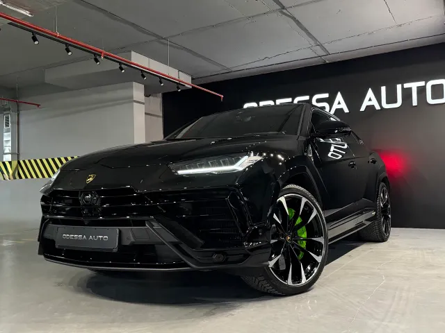 Lamborghini Urus - фото 1