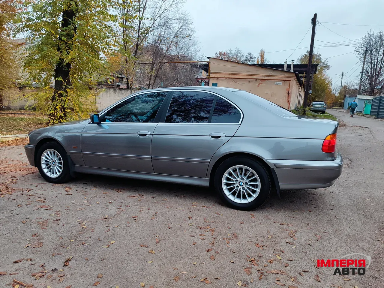 BMW 5 серії - фото 1