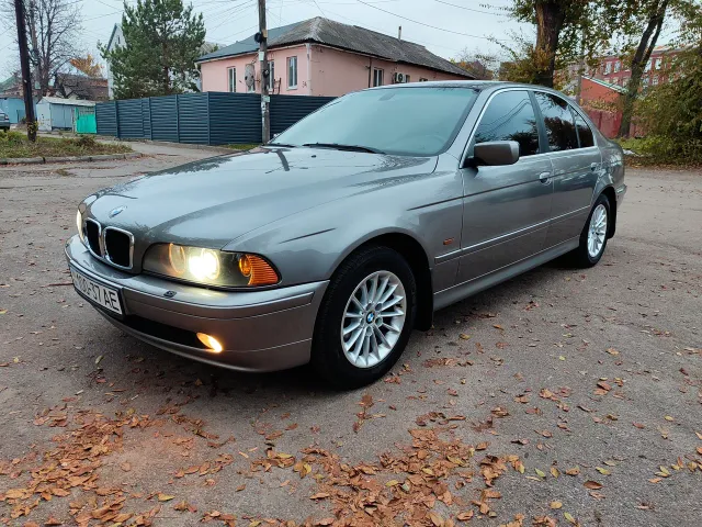 BMW 5 серії - фото 3
