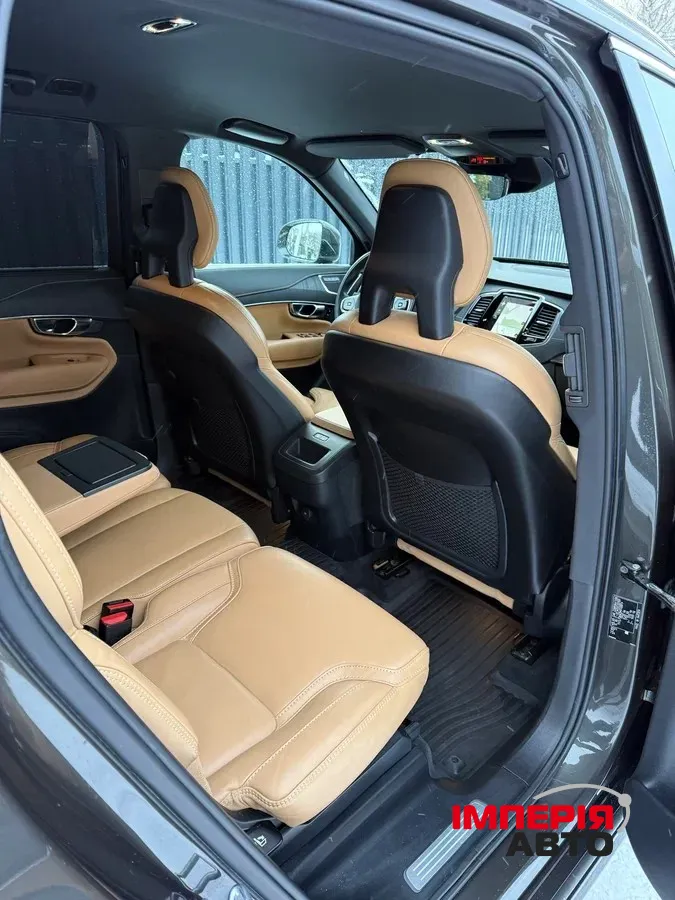 Volvo XC90 - фото 15