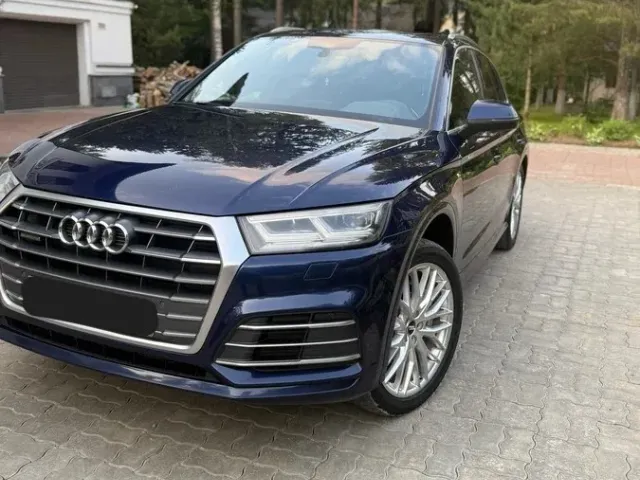 Audi Q5 - фото 1