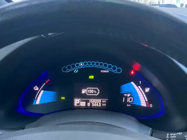 Nissan Leaf - фото 2
