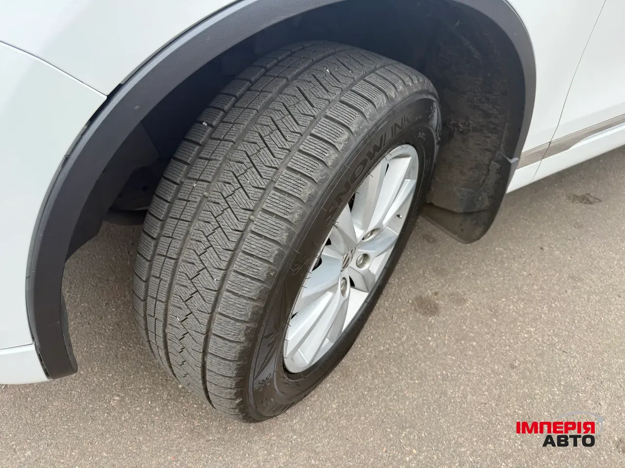 Volkswagen Touareg - фото 11