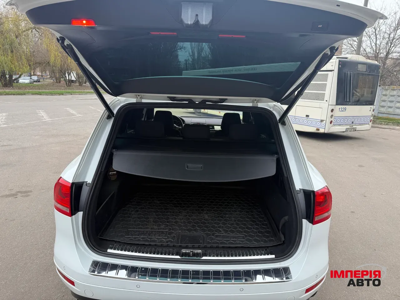 Volkswagen Touareg - фото 12