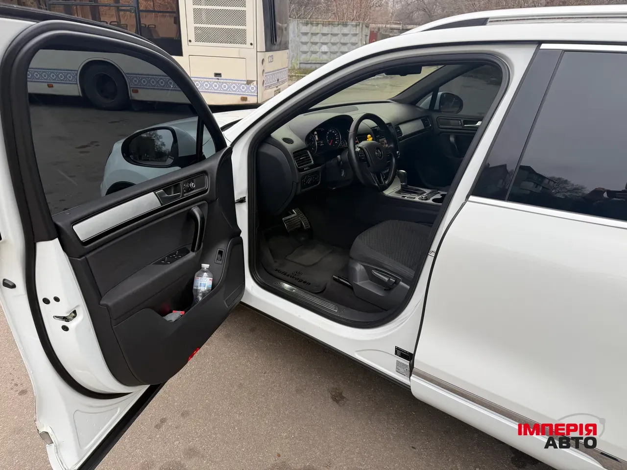 Volkswagen Touareg - фото 7