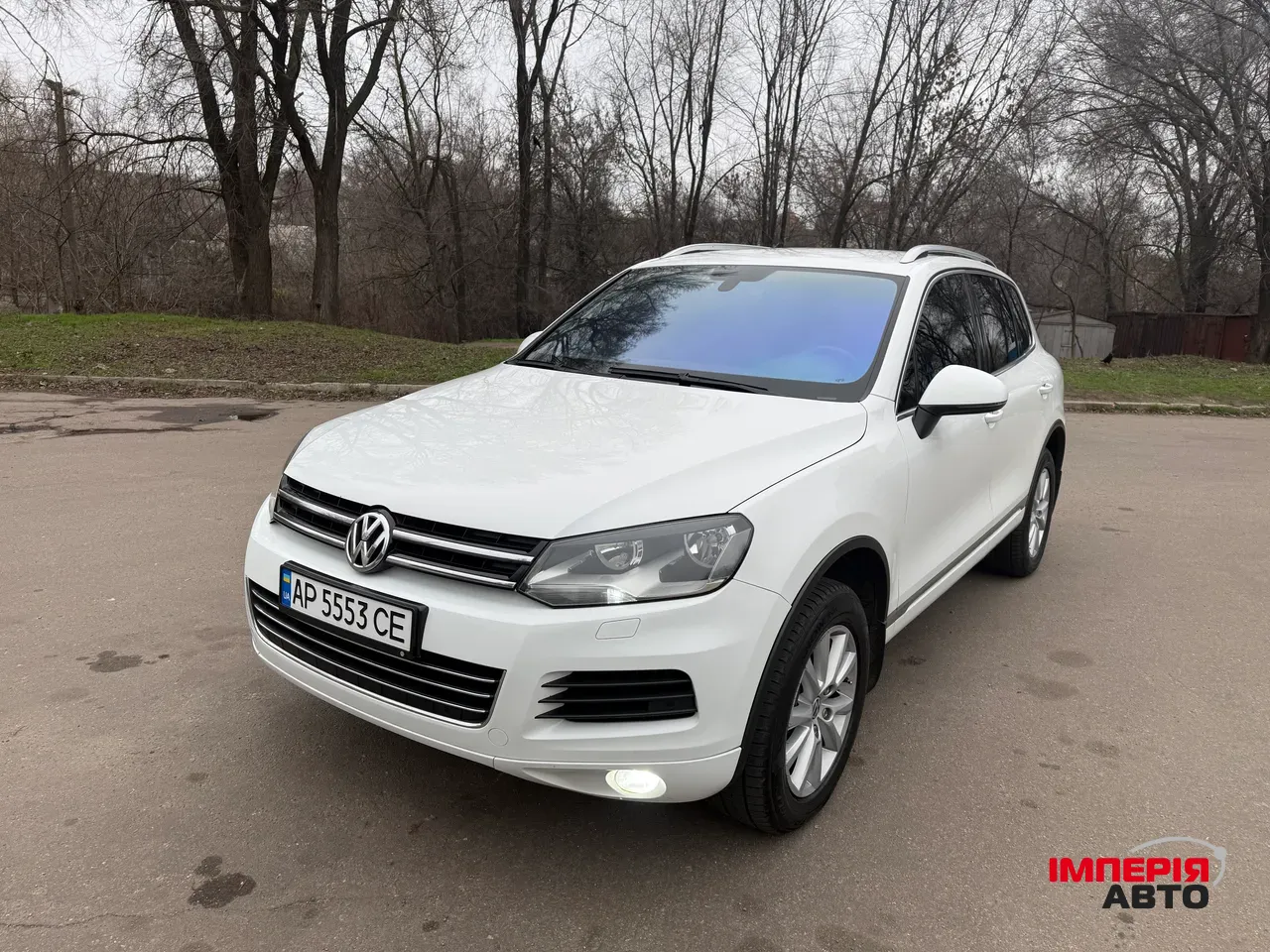 Volkswagen Touareg - фото 1