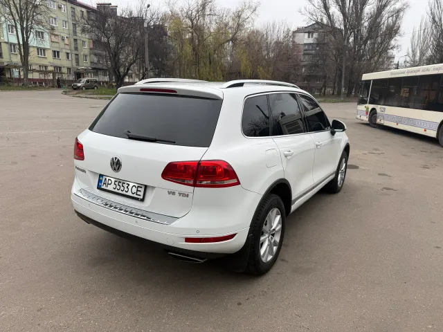 Volkswagen Touareg - фото 3