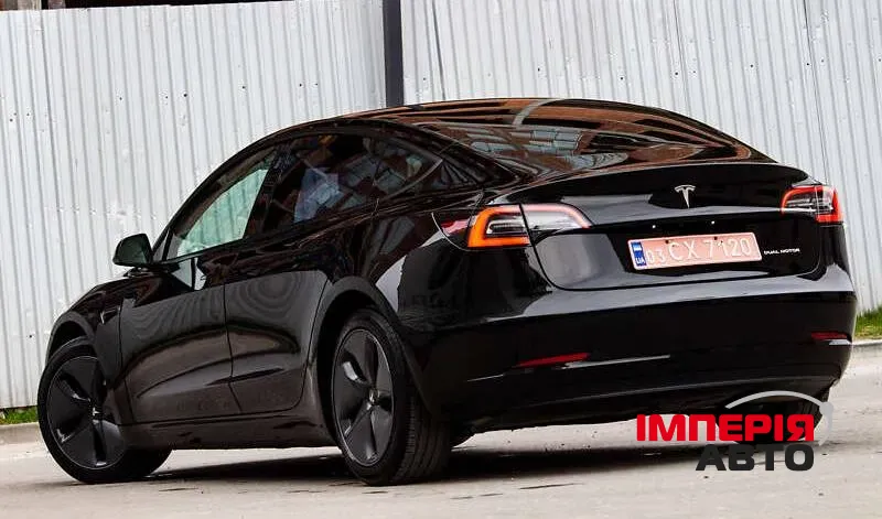 Tesla Model 3 - фото 12