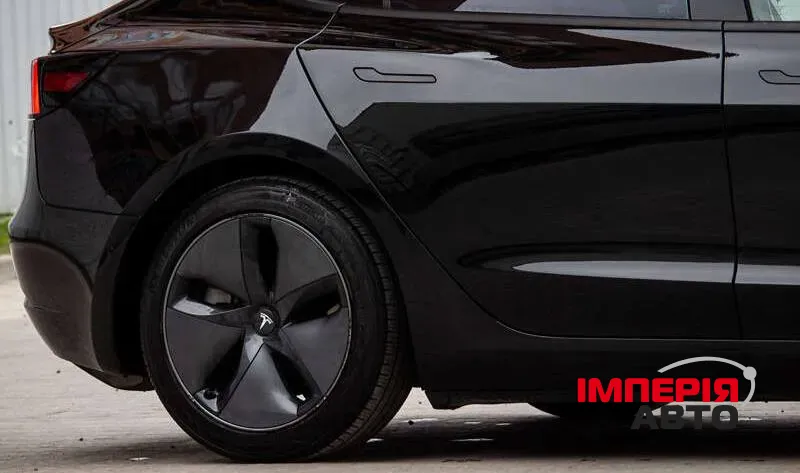 Tesla Model 3 - фото 7