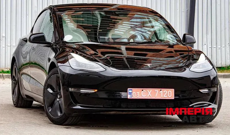 Tesla Model 3 - фото 1