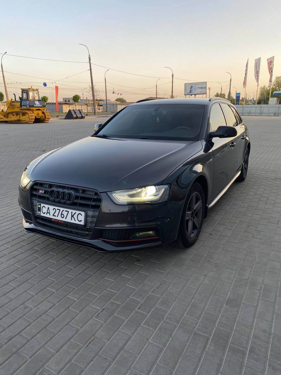 Audi A4 - фото 6