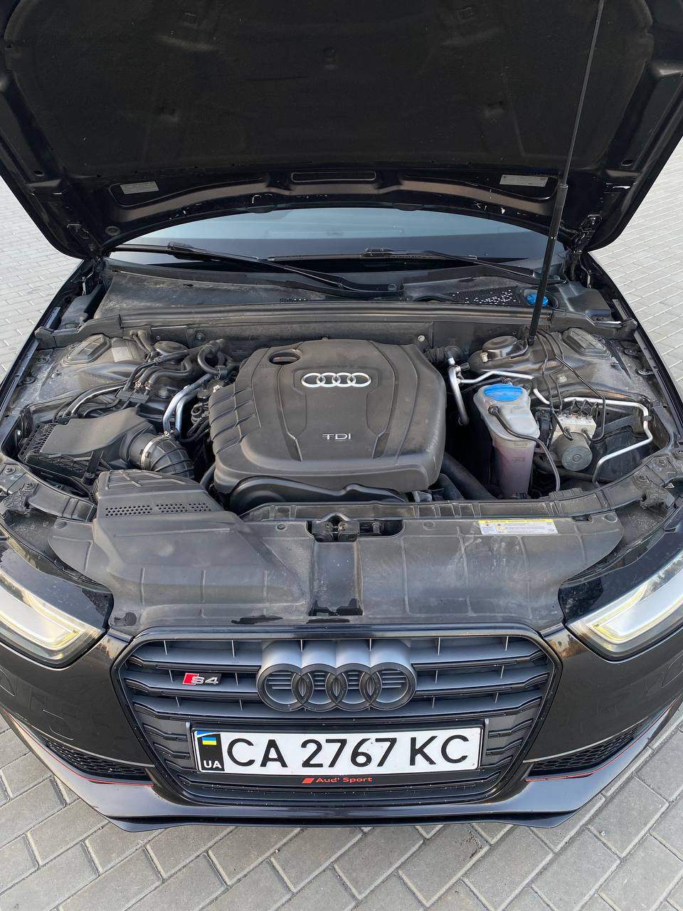 Audi A4 - фото 19