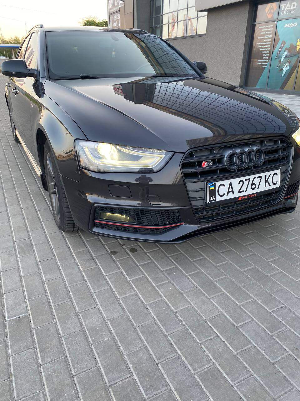 Audi A4 - фото 21