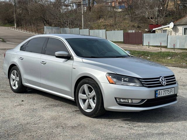 Volkswagen Passat (North America and China) 2015, Ржищів, $11 900 - зображення 1