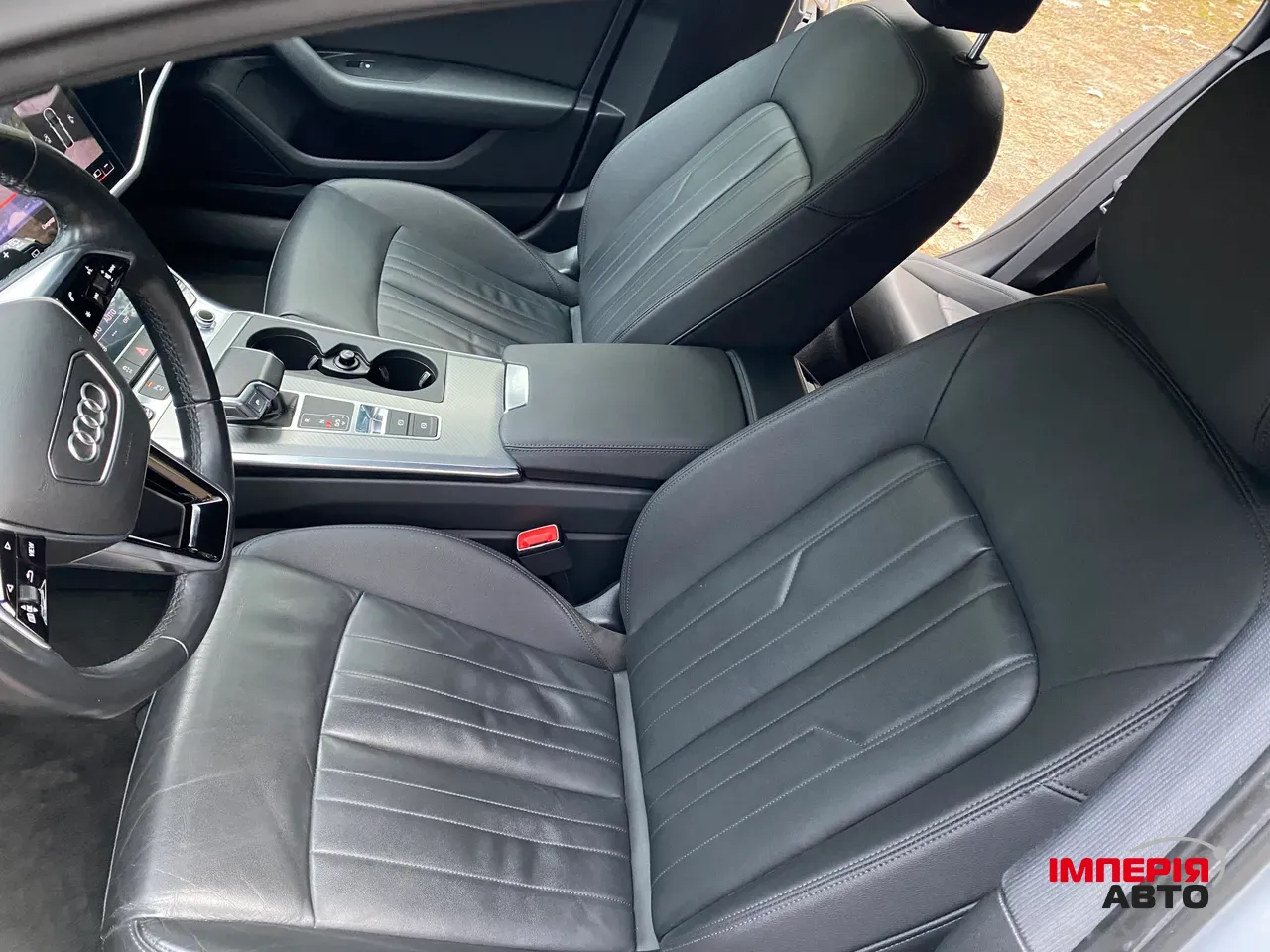 Audi A6 - фото 30