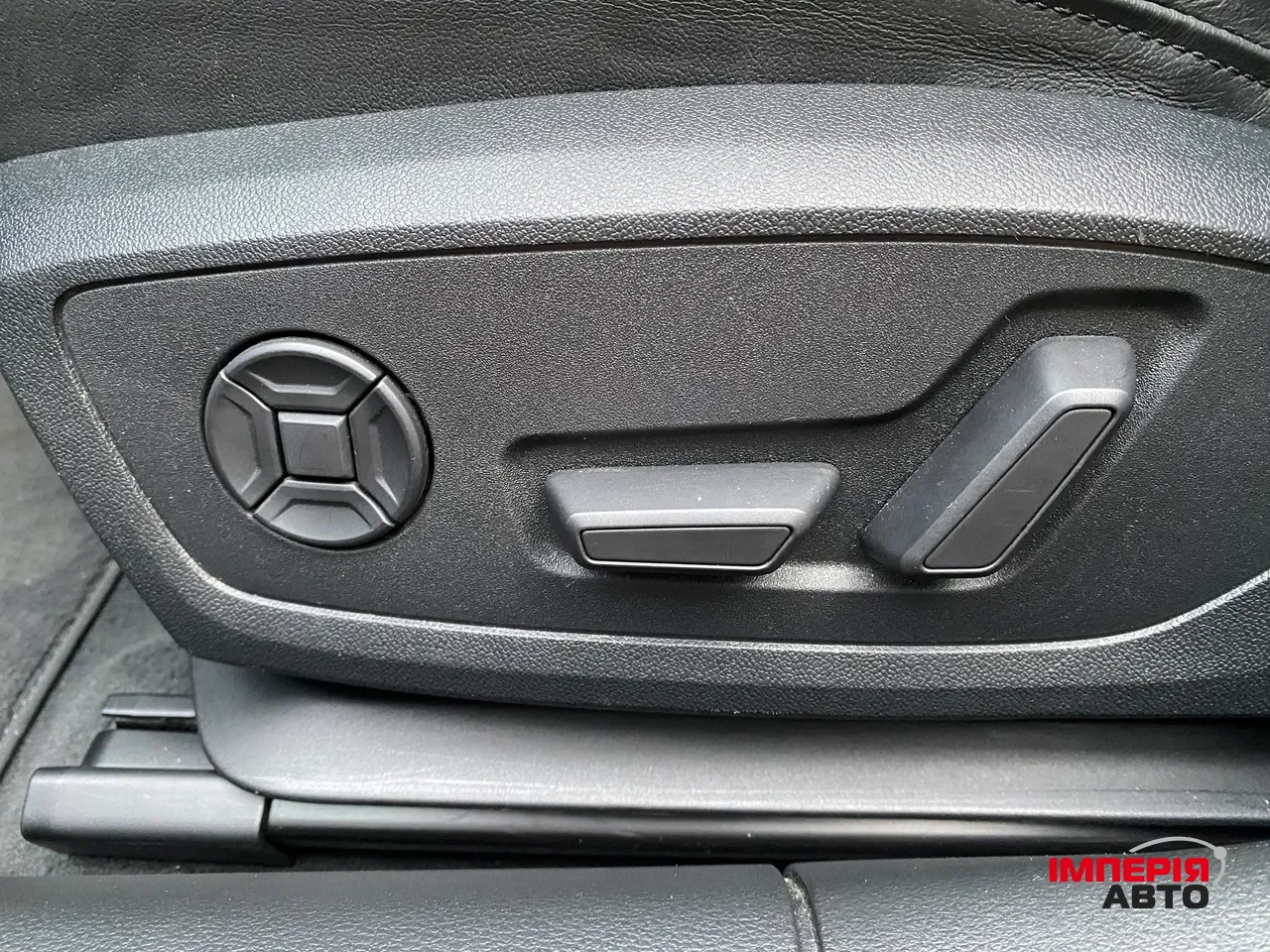 Audi A6 - фото 29