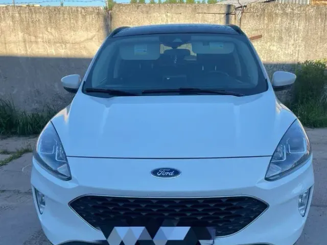 Ford Escape - фото 1