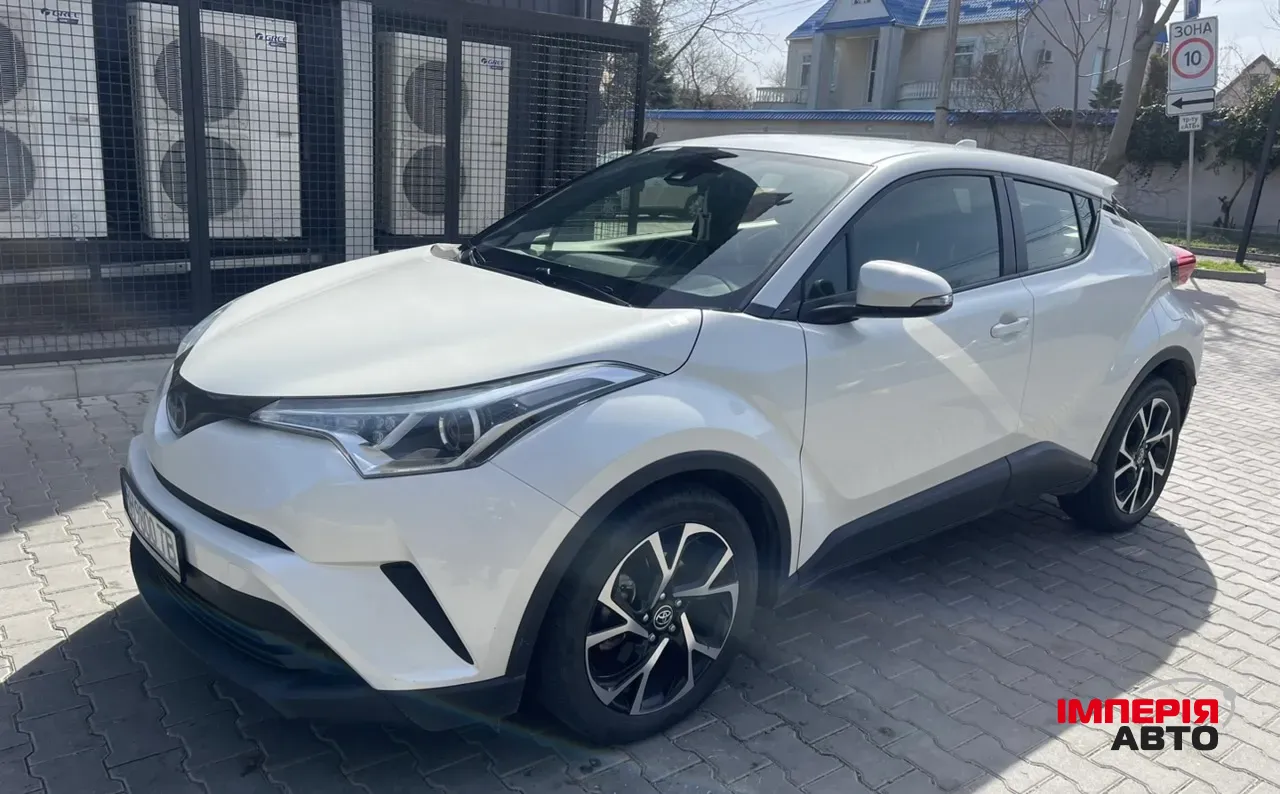 Toyota C-HR - фото 1