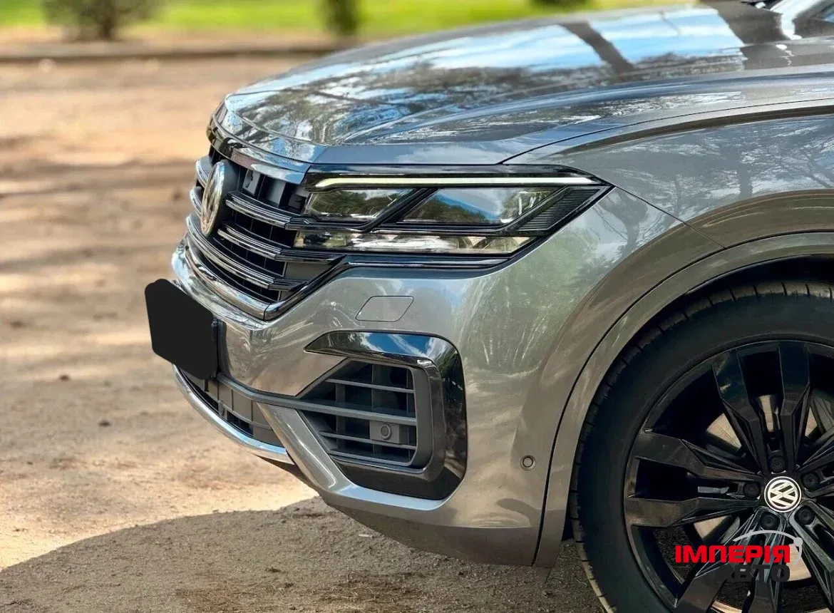 Volkswagen Touareg - фото 4