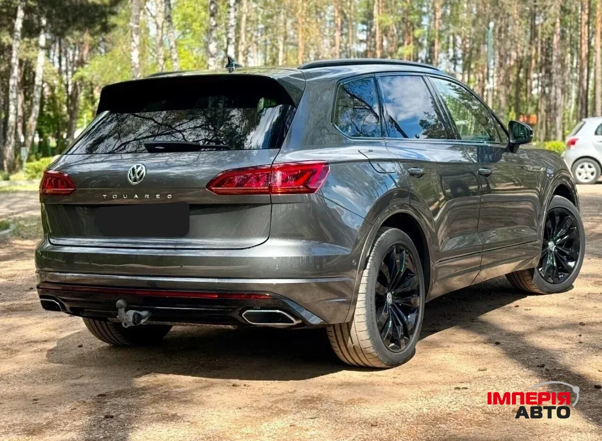 Volkswagen Touareg - фото 5