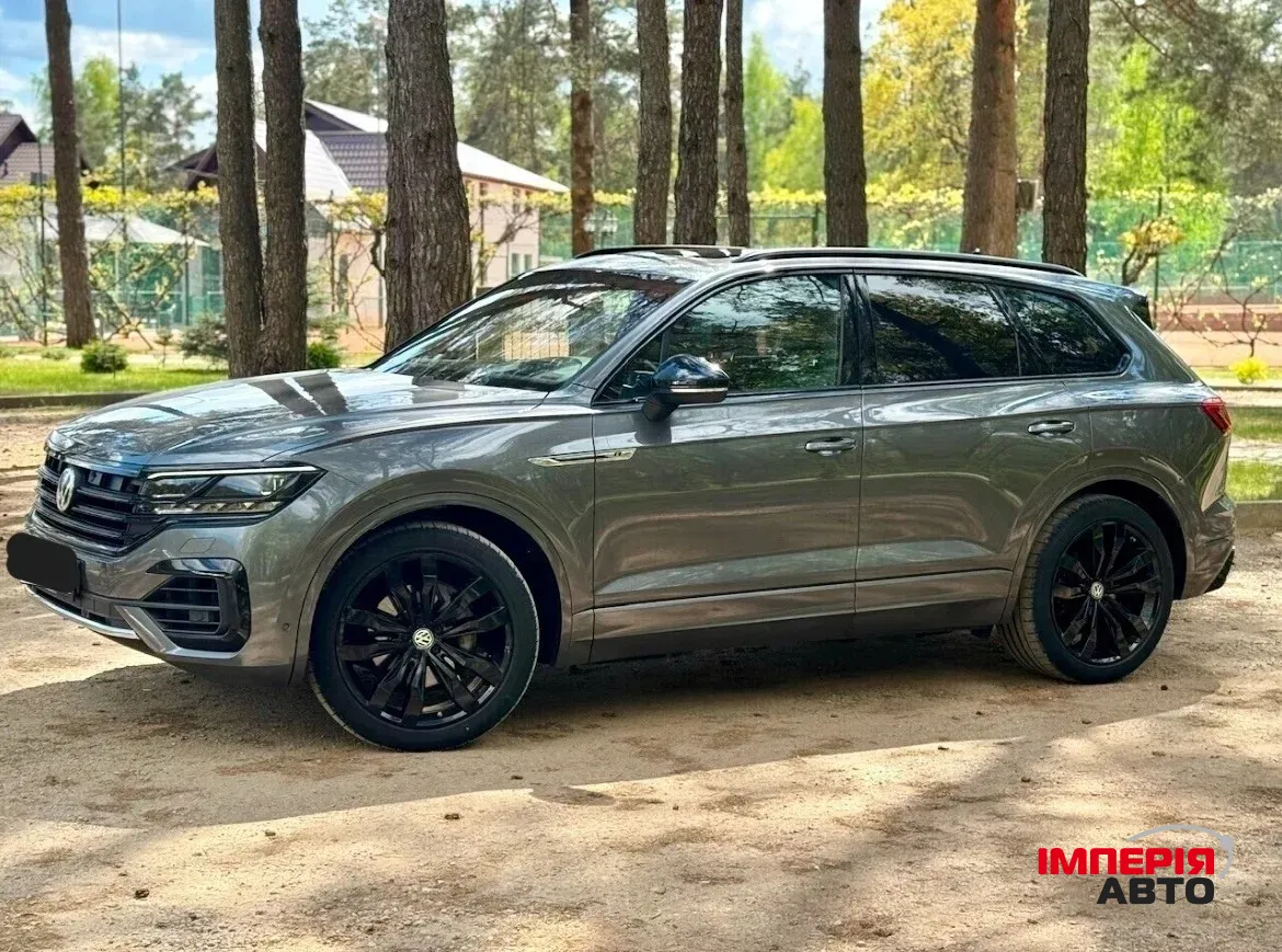 Volkswagen Touareg - фото 3