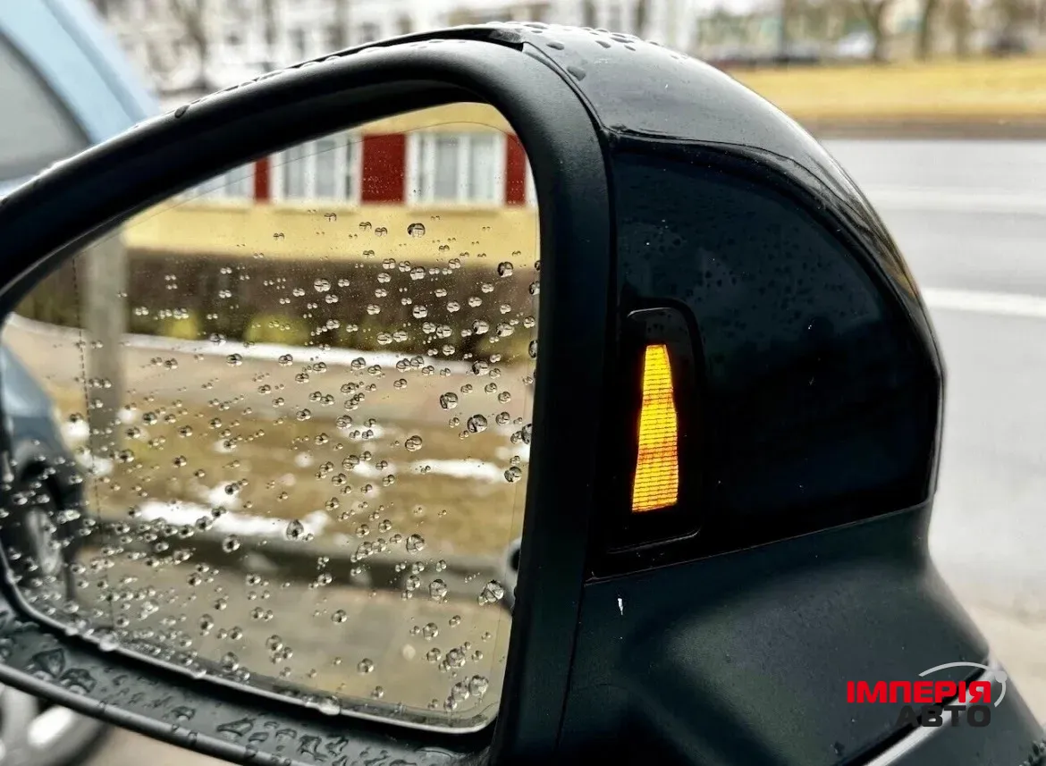 Volkswagen Touareg - фото 8