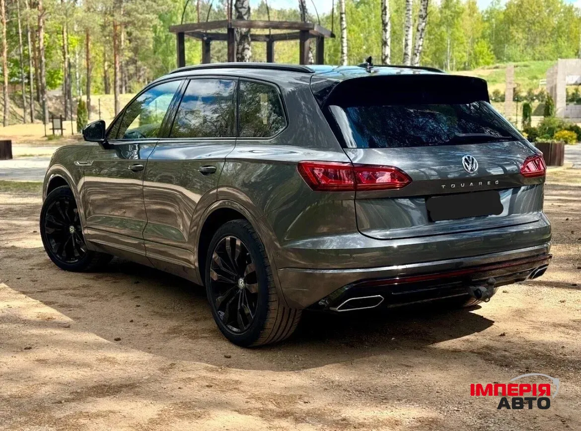 Volkswagen Touareg - фото 7