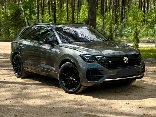 Volkswagen Touareg - фото 1